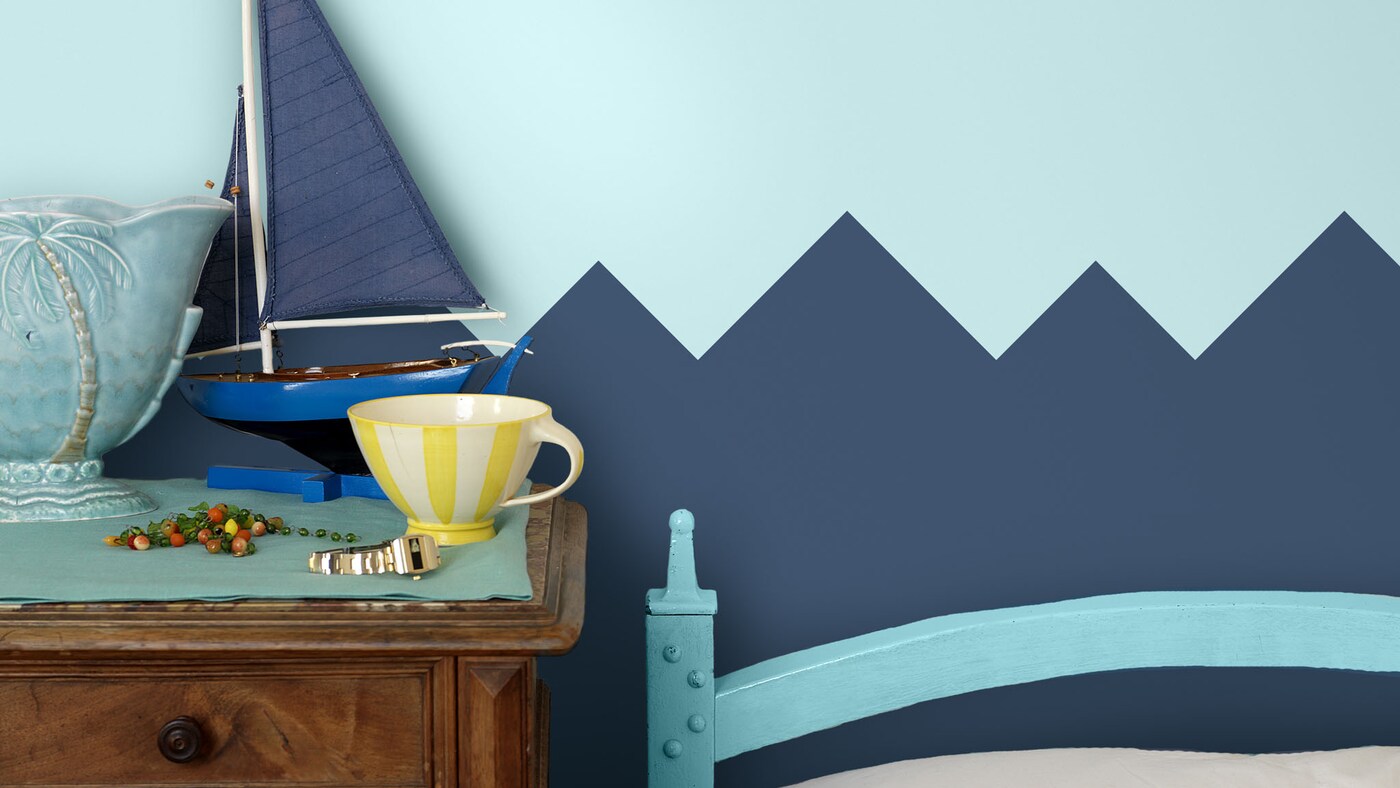 Create a sea-themed bedroom for your kid using geometric shapes
