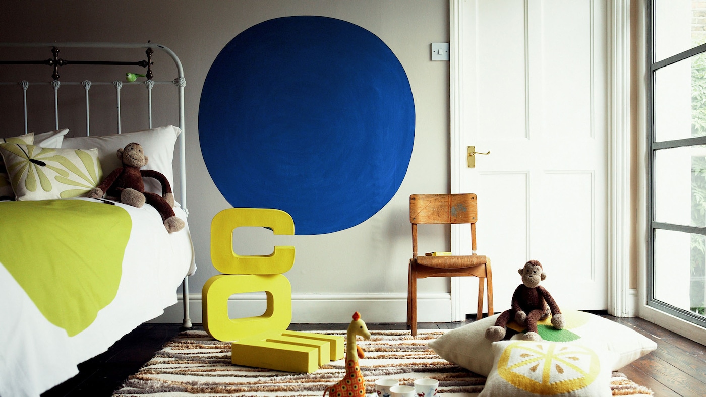 Make a statement with a feature circle in your child’s bedroom