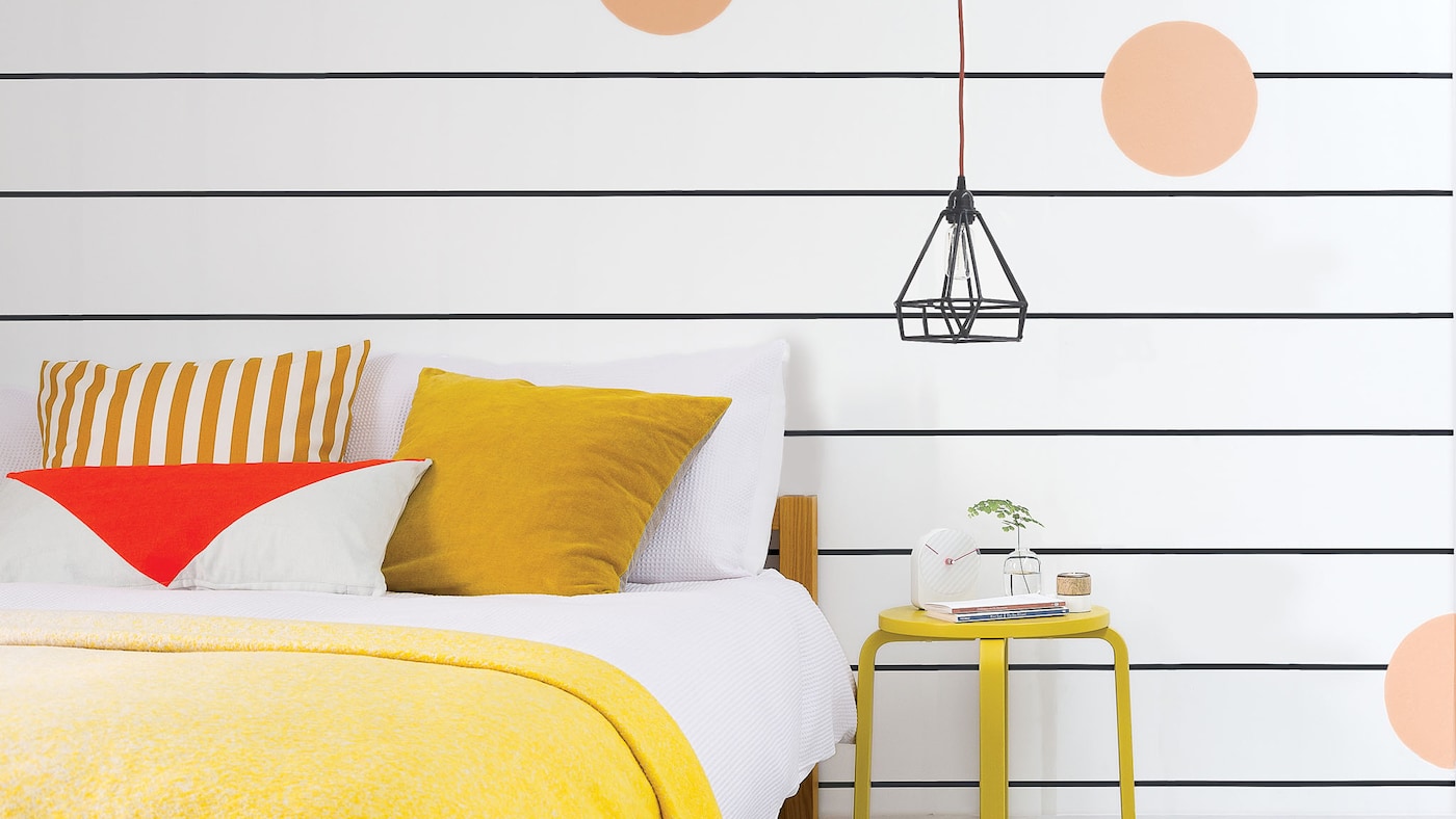 為青少年睡房髹畫橫間圖案，添注時尚新姿