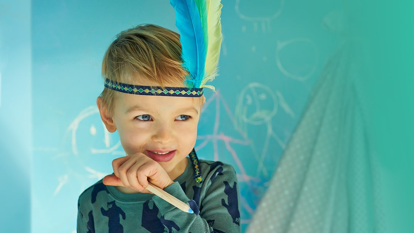 Dulux EasyCare indian kid