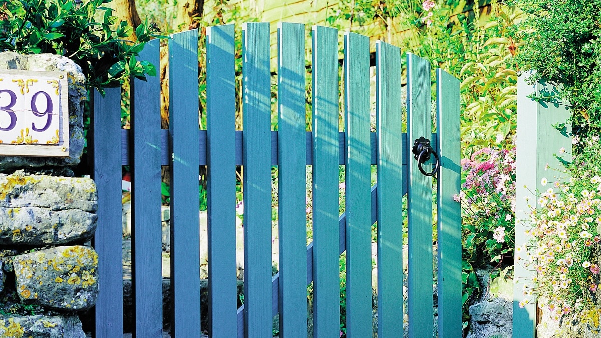 Memilih cat kayu terbaik