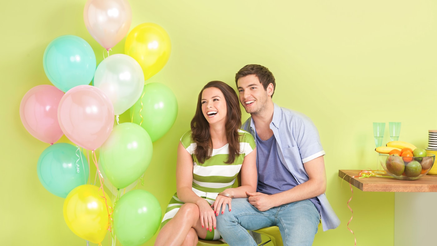 Create harmony in couple colours