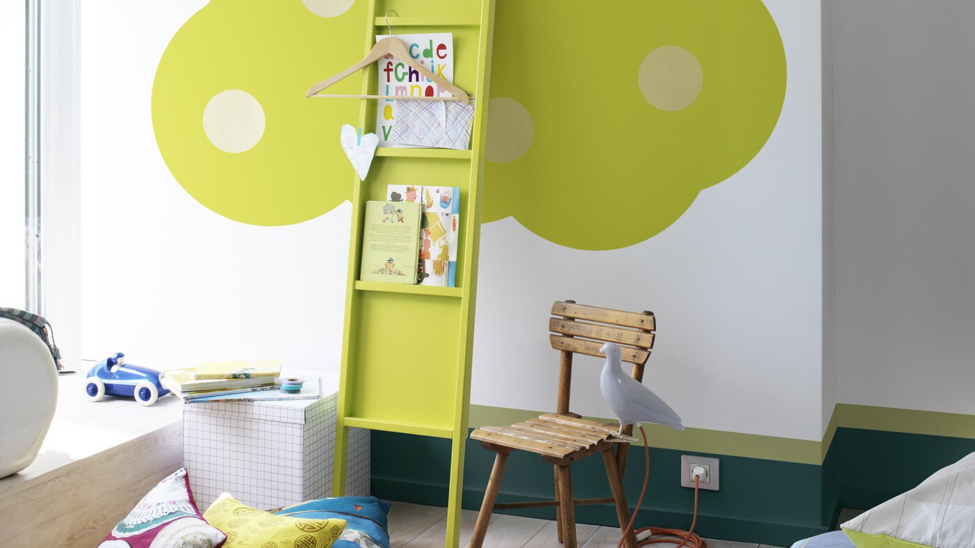 Bring alive a kids' room with lime green
