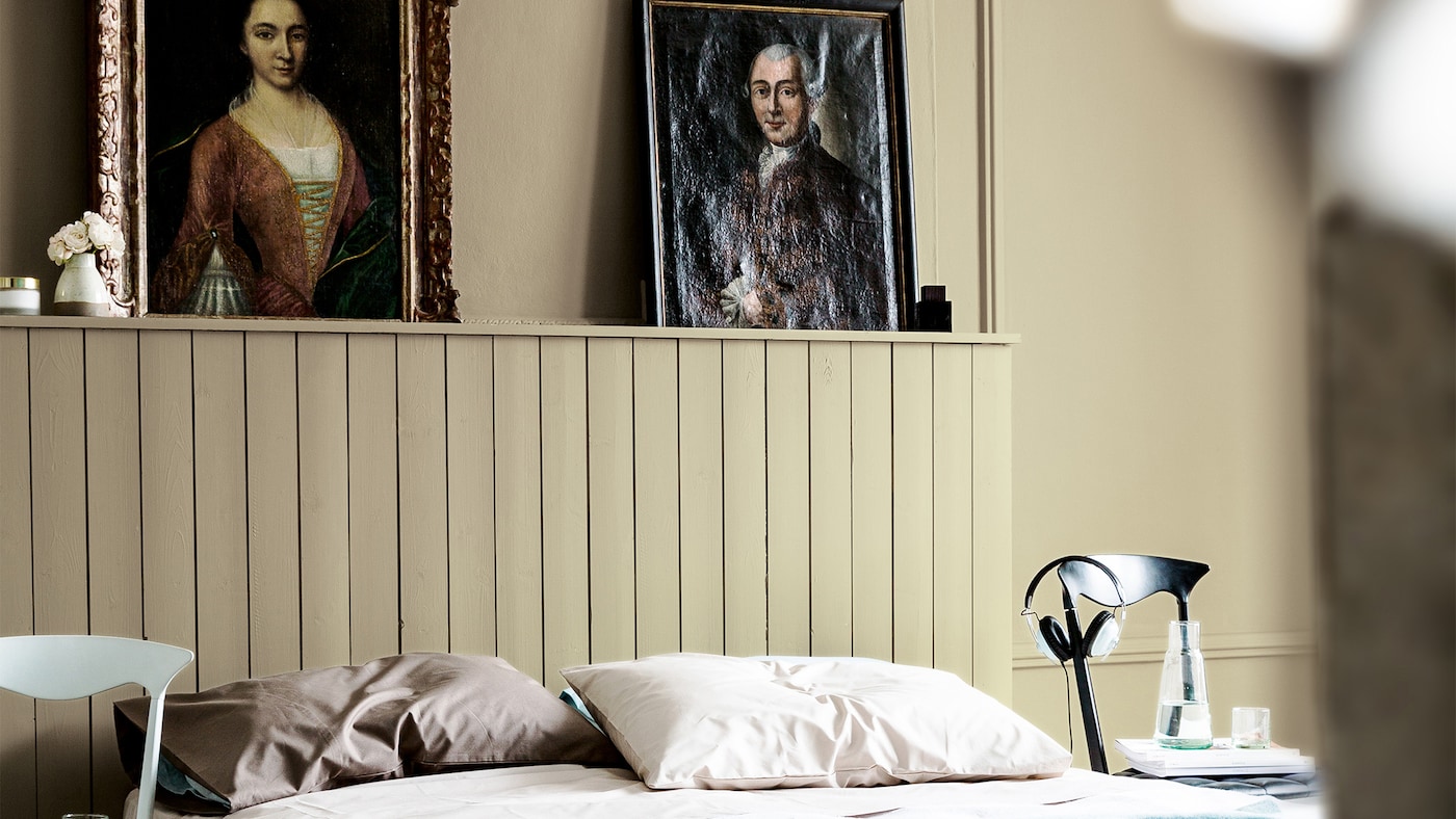 Decorating a bedroom for two? Be inspired by the 2015 trend ‘Him + Her’ and discover how to create a couple-friendly space that combines masculine and feminine styles.