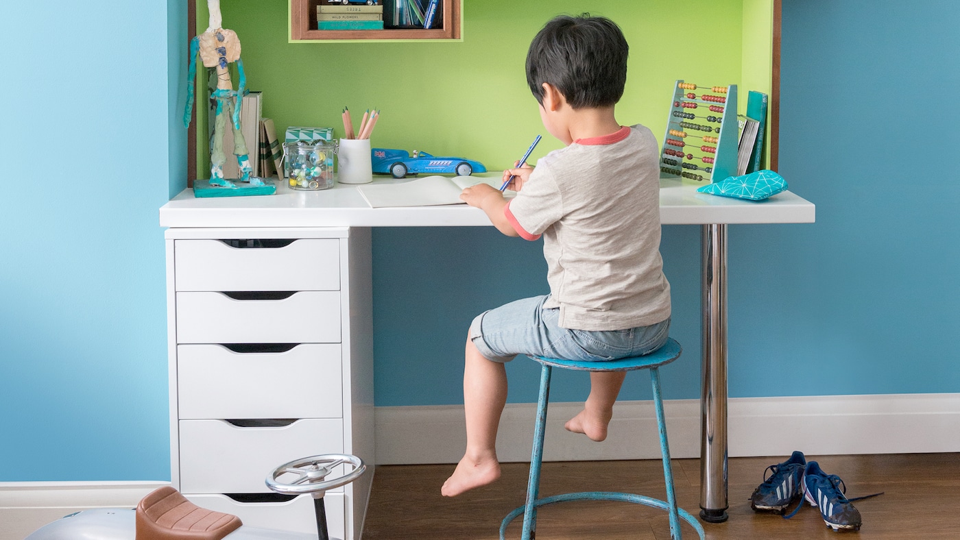 Calming blue and green colour in kids room