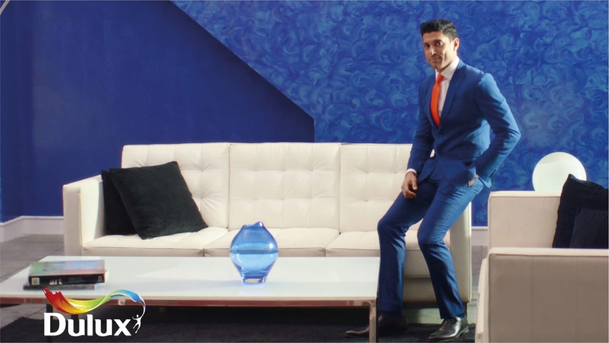 Elevate your home - add life to #Dumb Walls with Dulux Velvet Touch