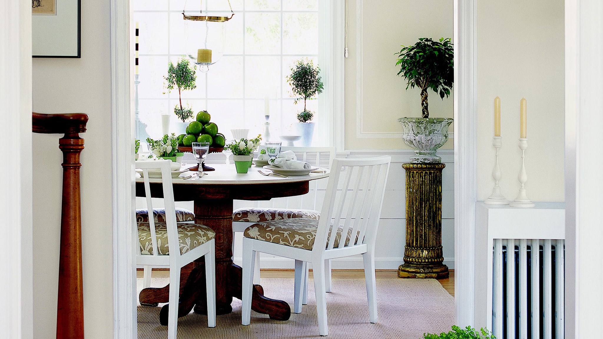 Decorating with Crisp White Paint for a Modern Look