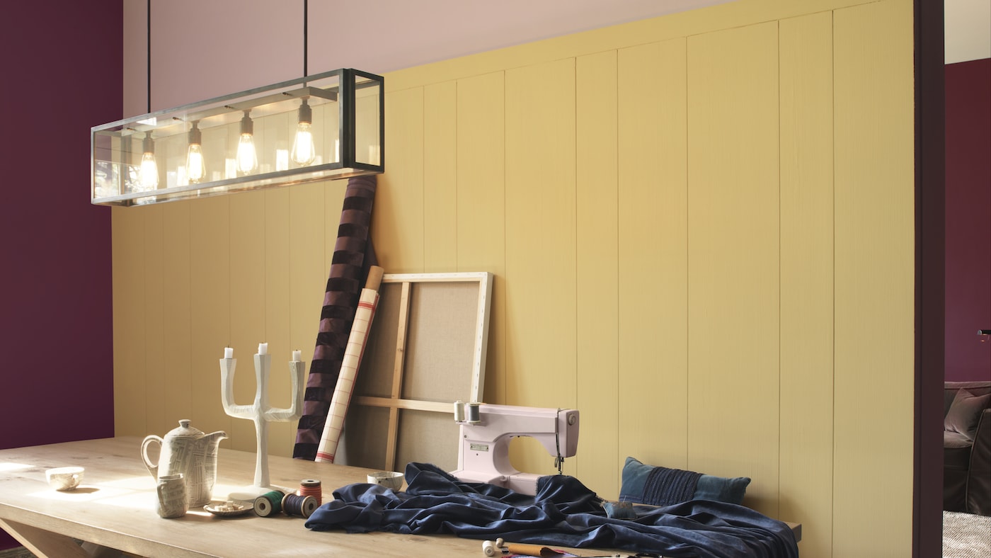 Team warm yellow with shades of pink
