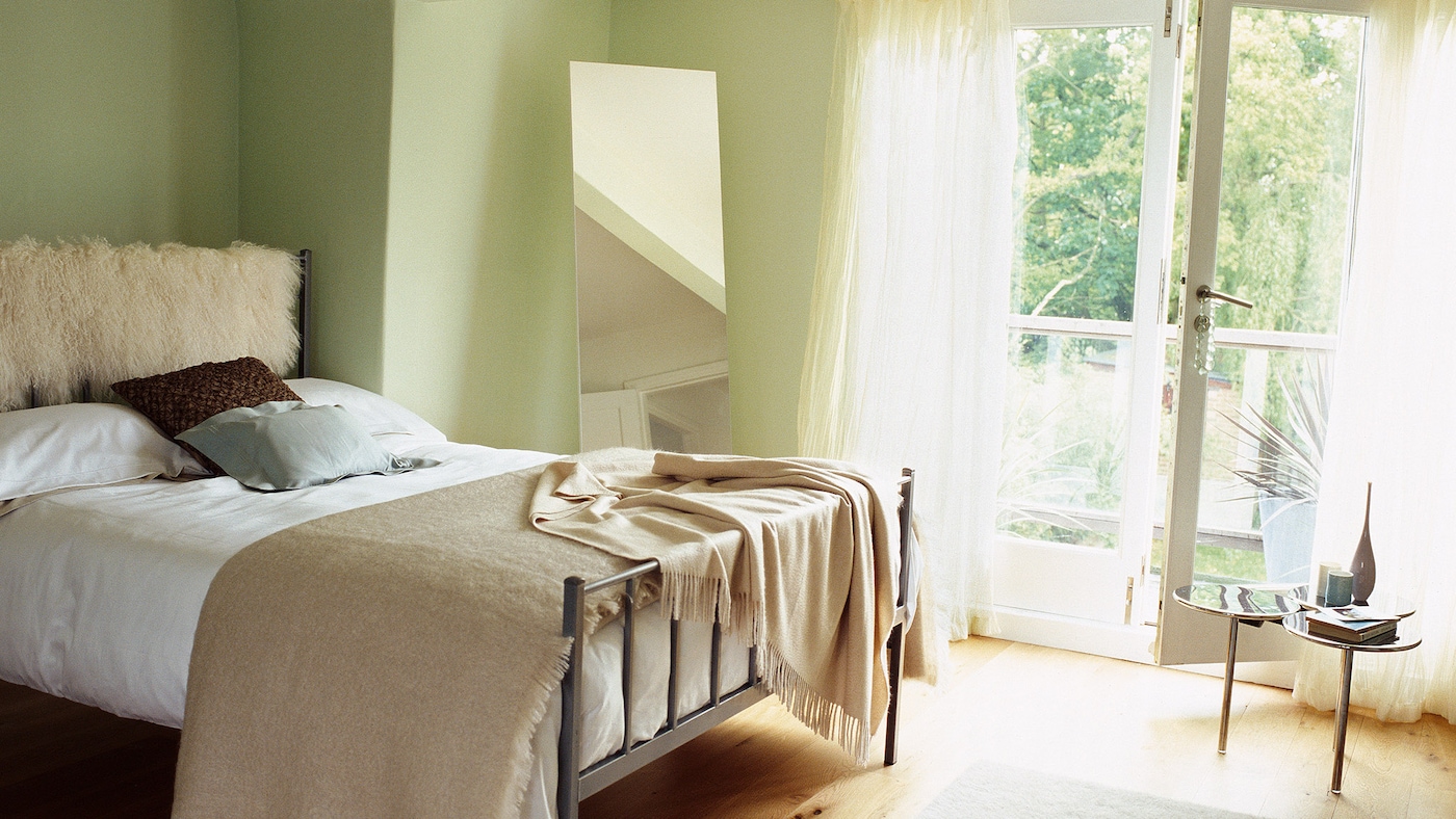 Tones of bedroom colours for a beautiful makeover of your walls