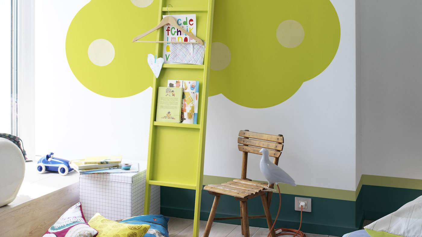 Bring alive a kids' room with lime green
