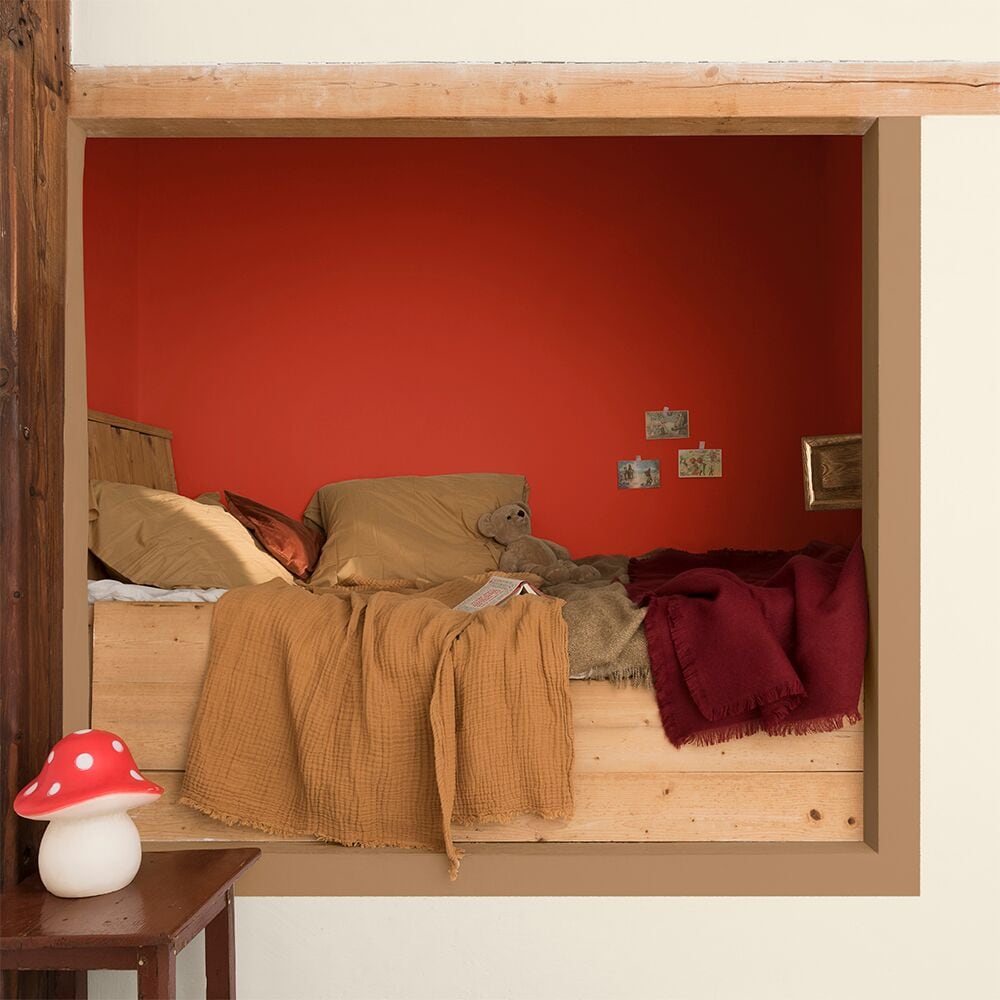 red and gold colour combination