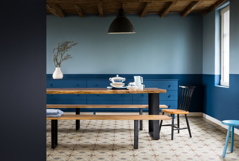 Sapphire blue wall colour