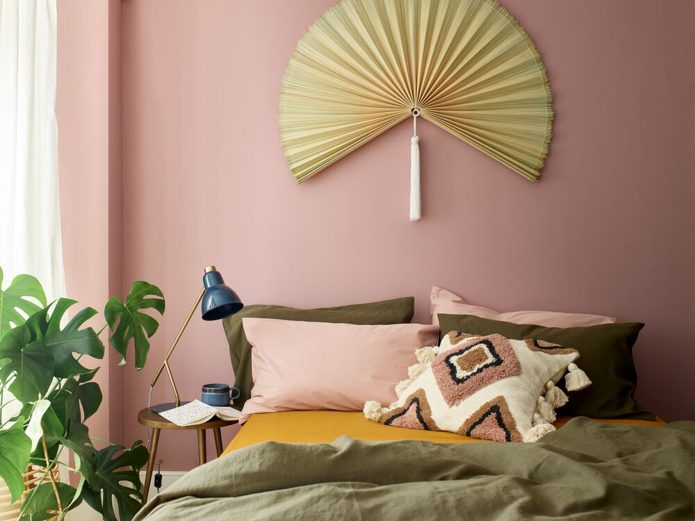 chosing combination with pink