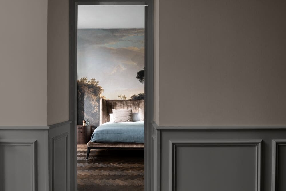 Rich Neutrals on Walls