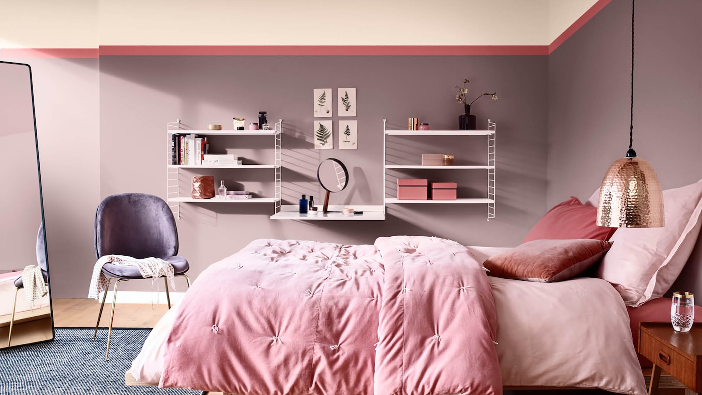 Create a cosy bedroom by pairing Heart Wood with softer pink
