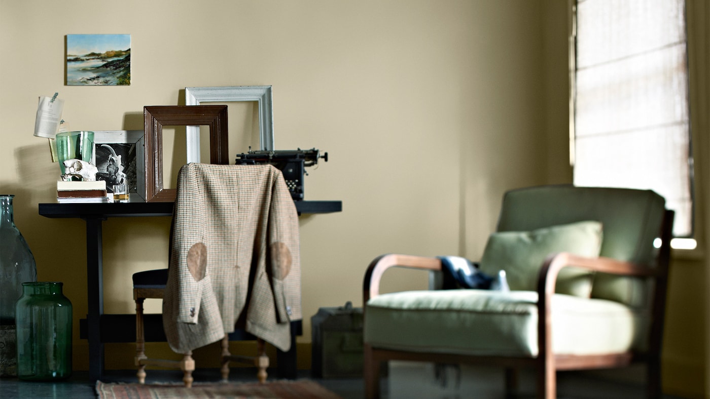 Choosing colours for your home office? Be inspired by nature and pair earthy greens and browns to create a calm study space.
