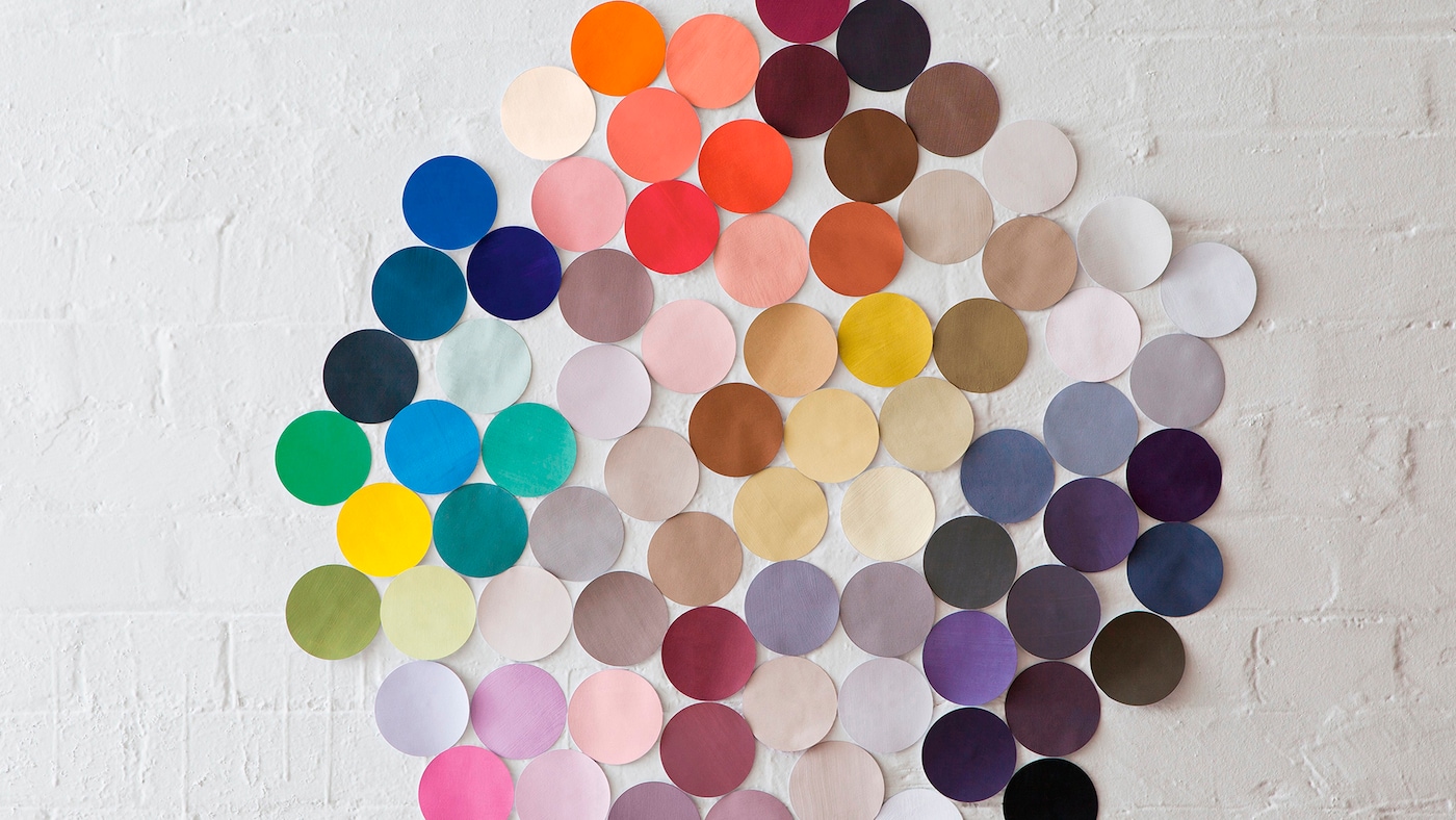 Know your favourite colours but having trouble combining them? Learn how to create a colour scheme you love.