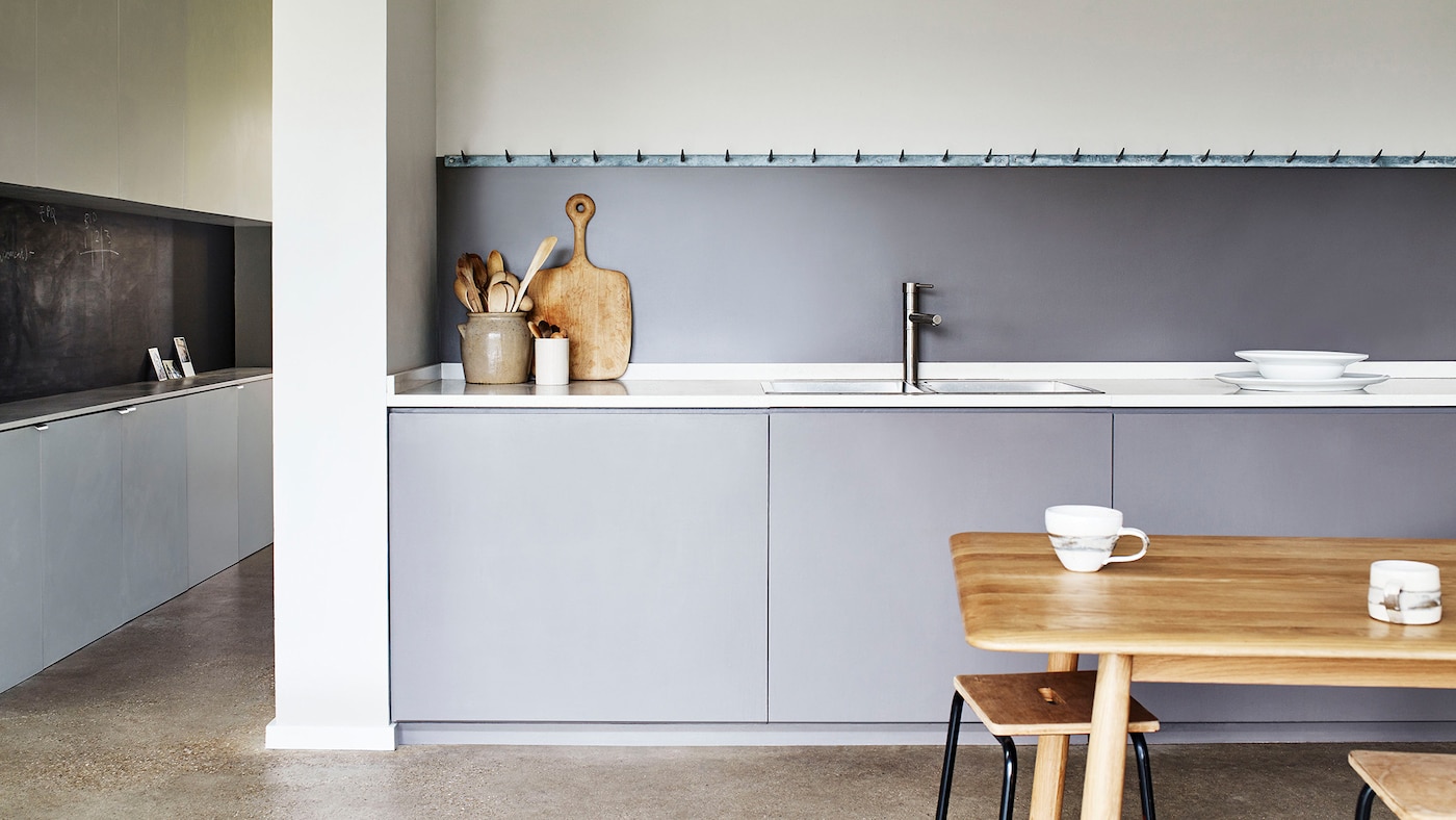 Eggshell paint on kitchen walls