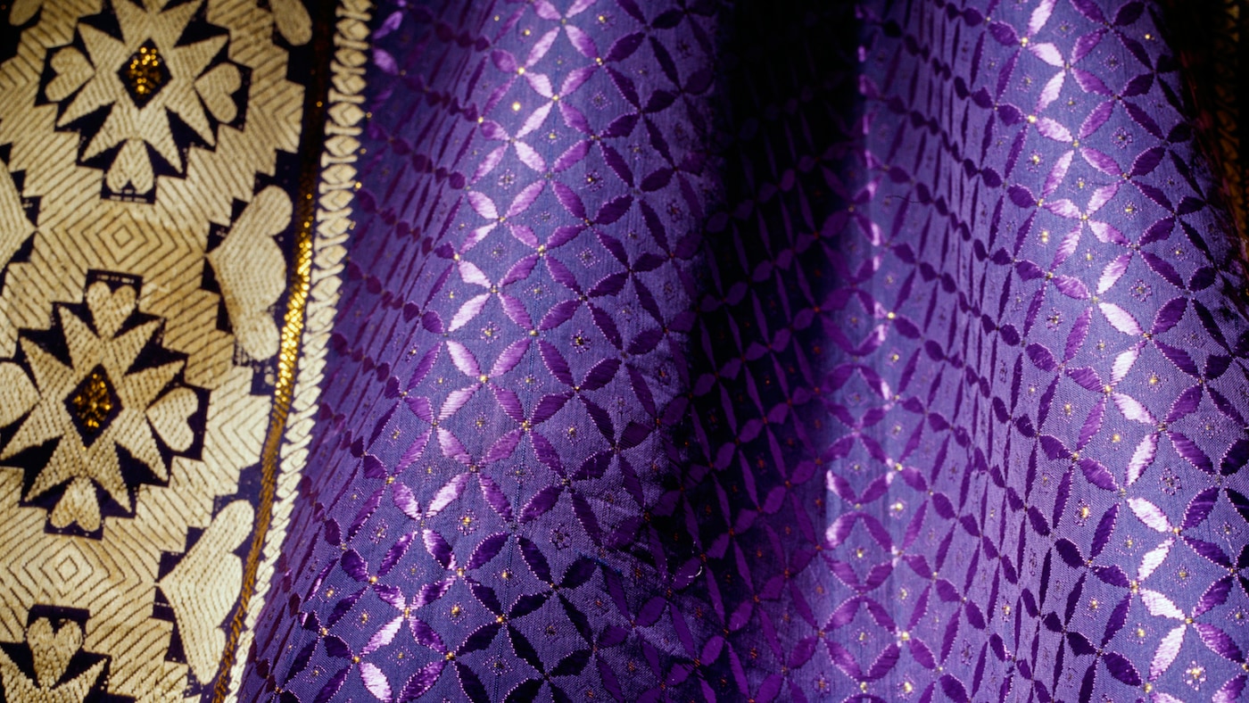 Decorate your home in shades of rich purple to feel like royalty. 