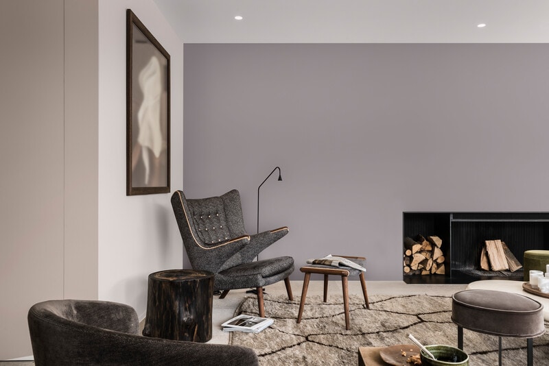 A Statement of peace with Violet