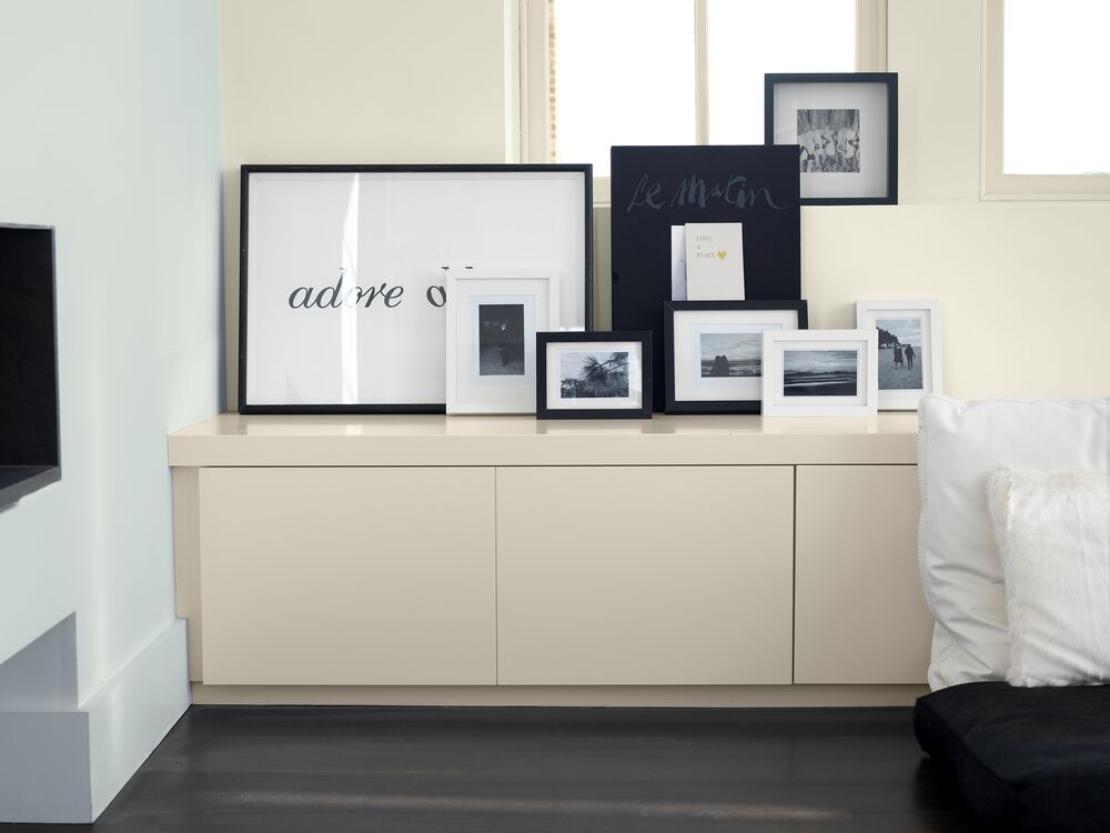 Different Shades of Off-White