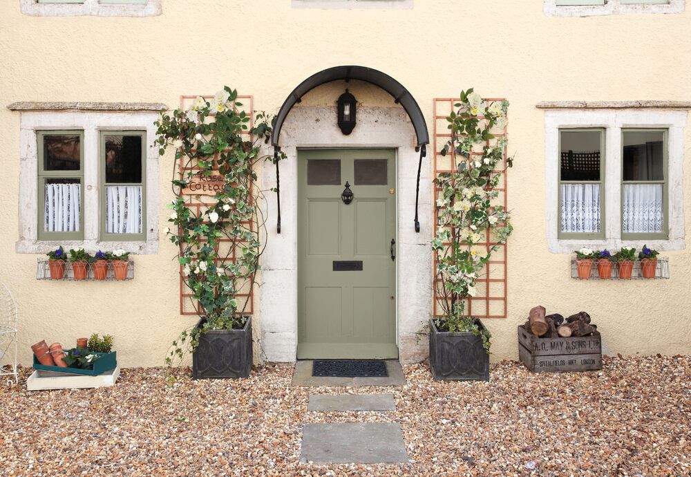 Weatherproof wall paint