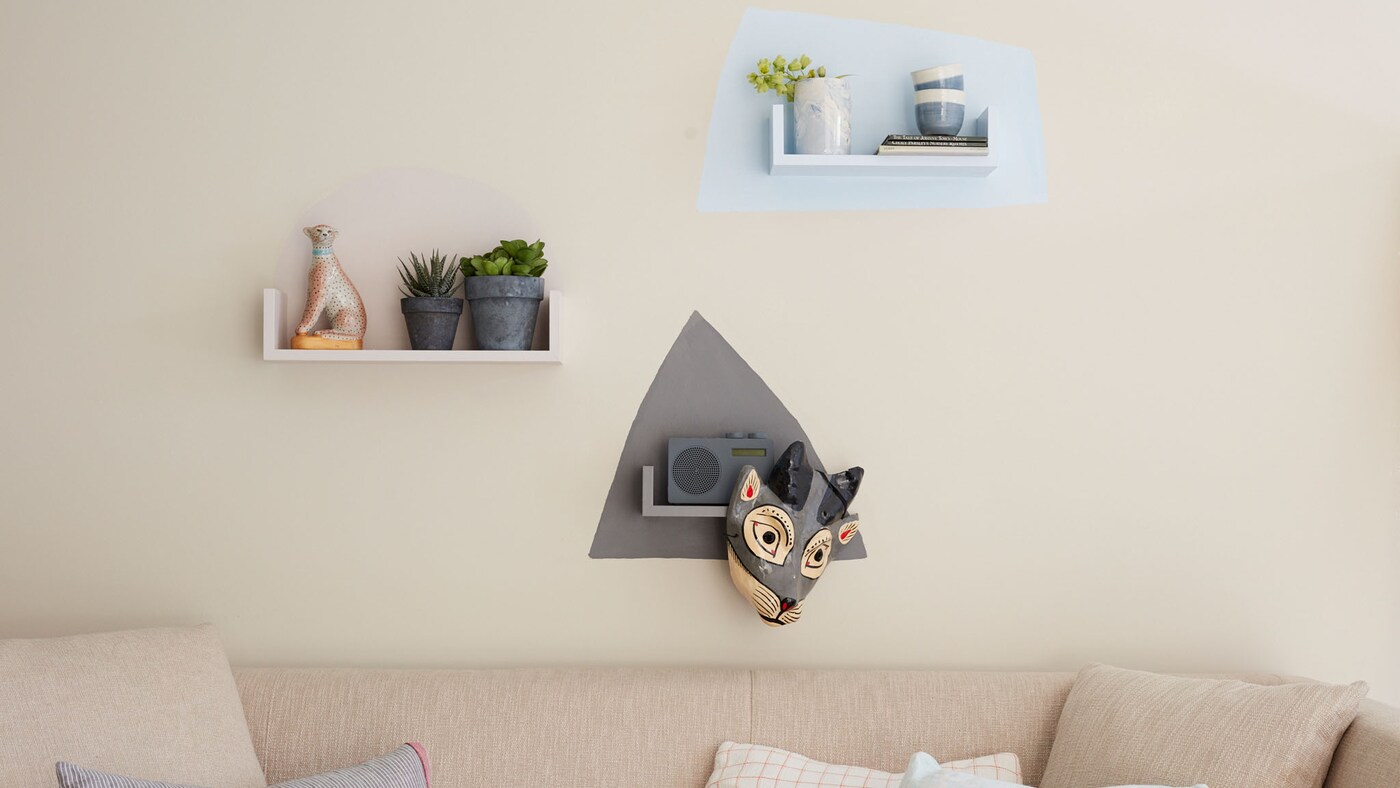 Paint motifs with tester pots 