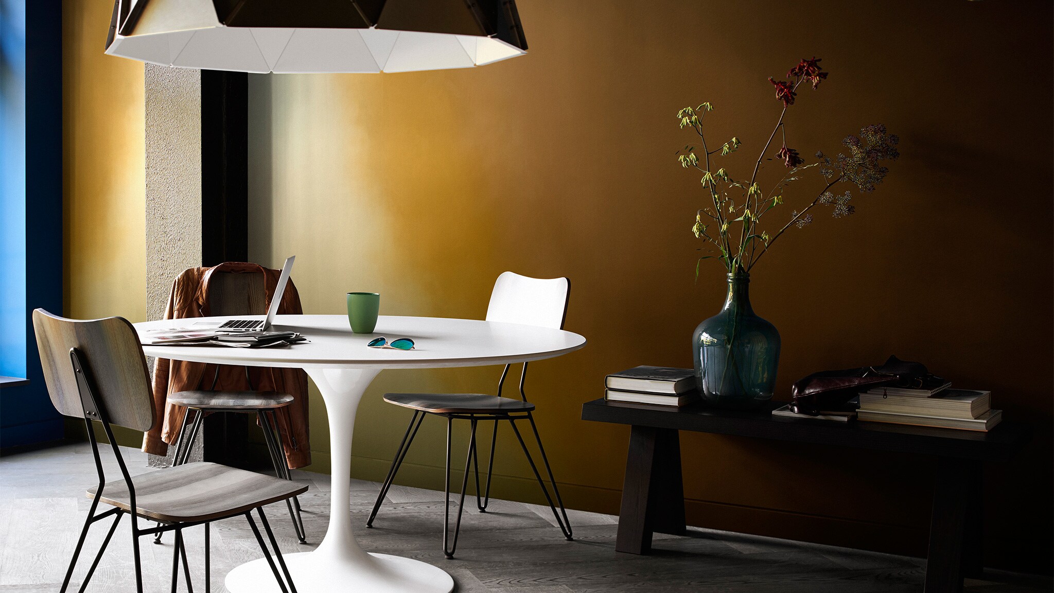 Modern Safari Style Home : Earthy Hues, Metallic Touches & Wild Home Décor