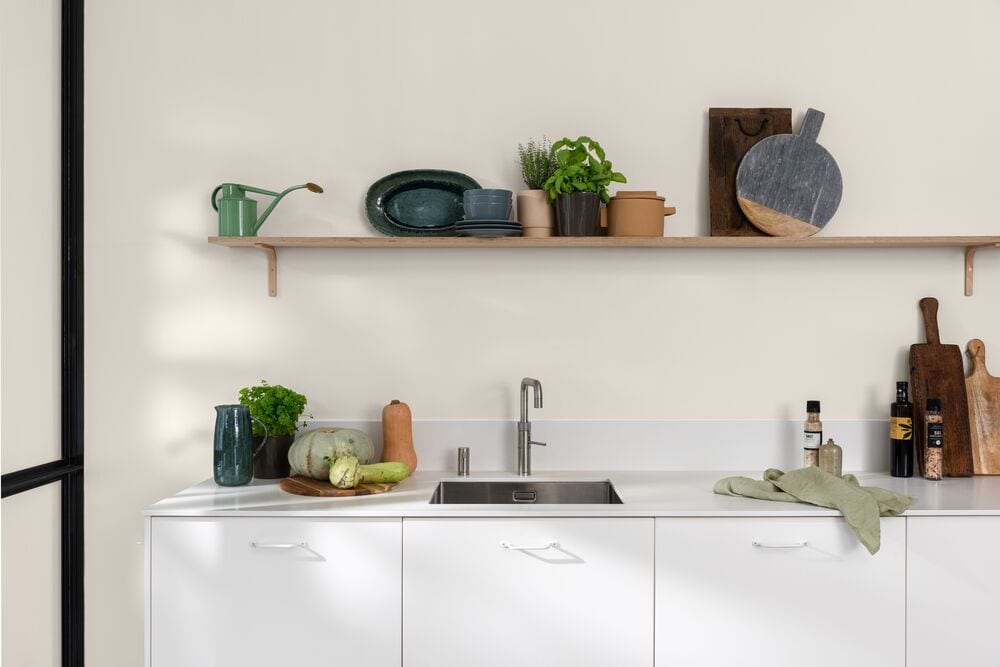 Incorporate Caroline strand colour in seasonal décor