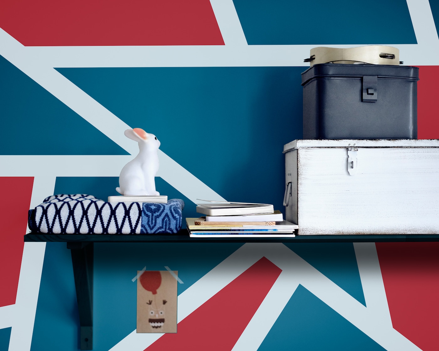 Liven up shelves and accessories in your child’s bedroom with playful geometric shapes