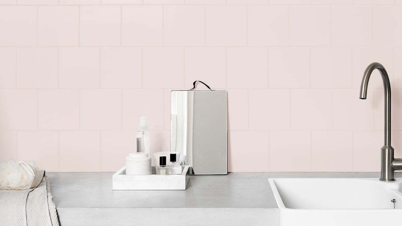Light pink kitchen tiles
