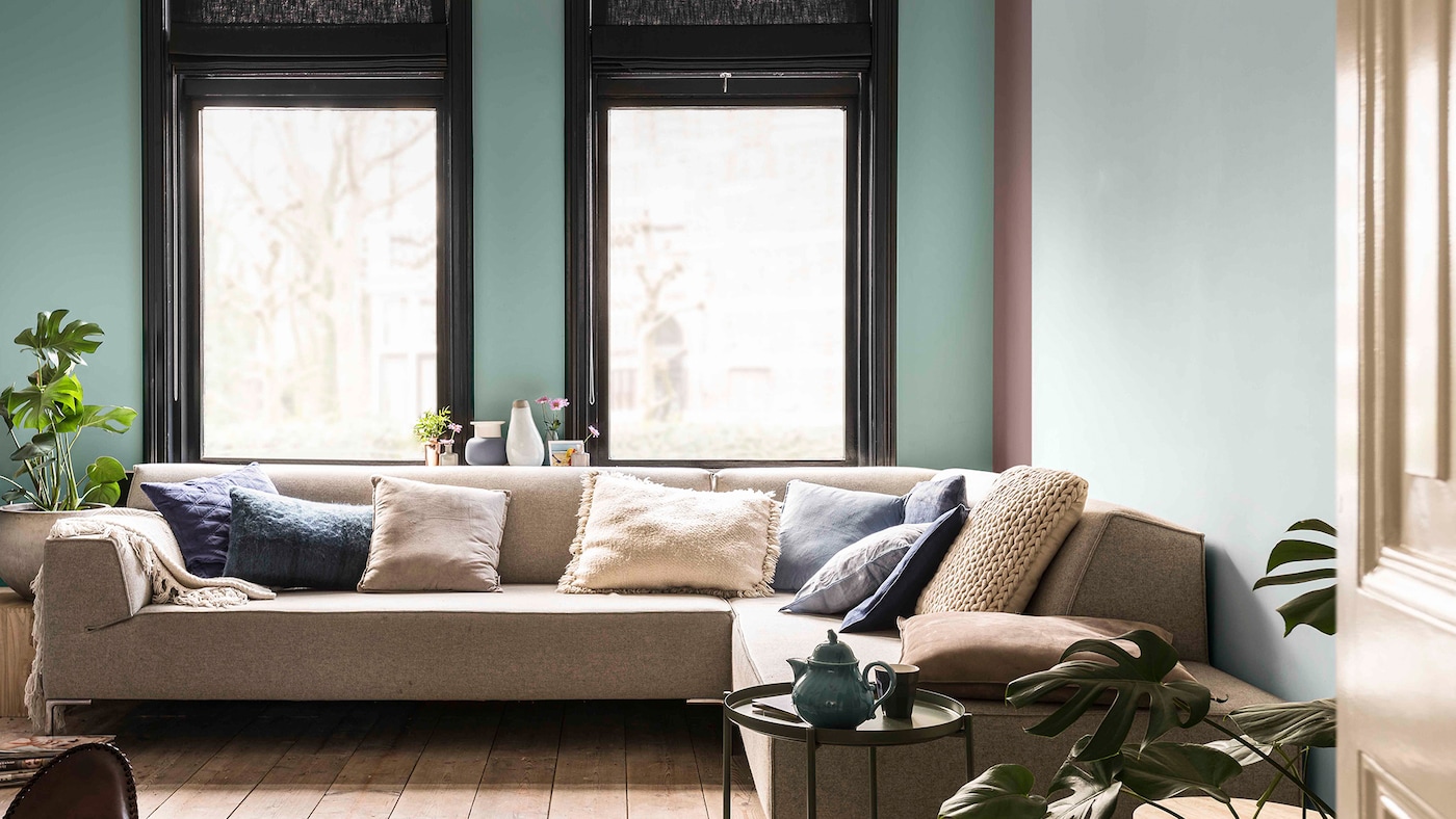 Dulux_family_living_room_UK_3