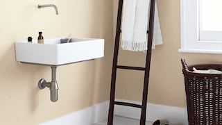 Paint your bathroom in 10 easy steps