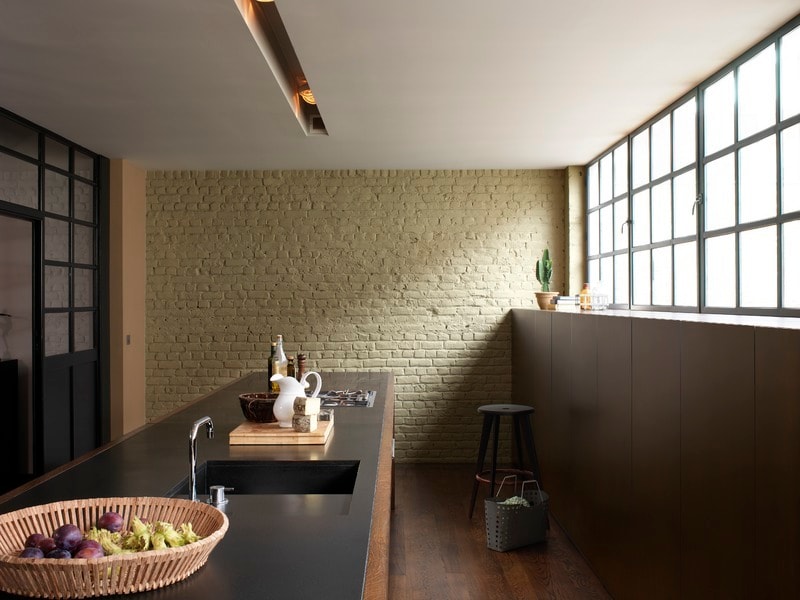 Sciana z cegly w salonie 2