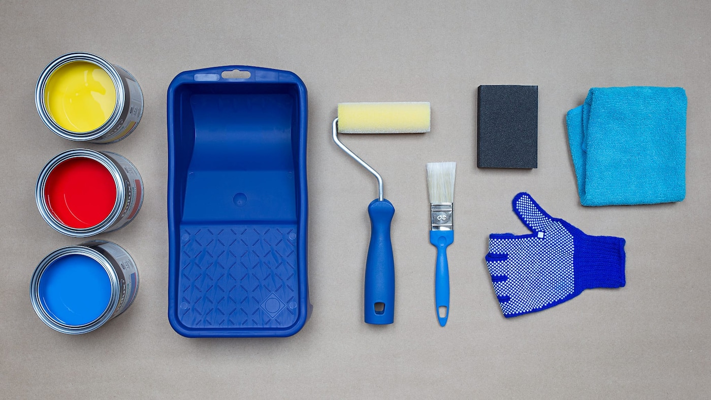 Rzeczy przydatne do pomalowania stolika
