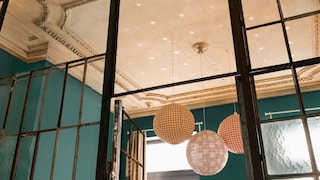 Oryginalny pomysł na sufit w kuchni