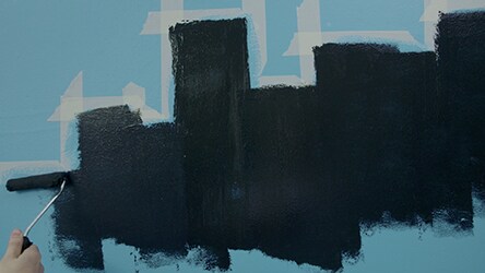 Wrap the buildings with alary tape and paint the interior with Dulux EasyCare Nocna Wyprawa.