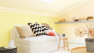 Aranżacja poddasza ze skosami – jak pomalować i jak urządzić?