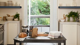 Przytulna kuchnia w stylu wiejskim