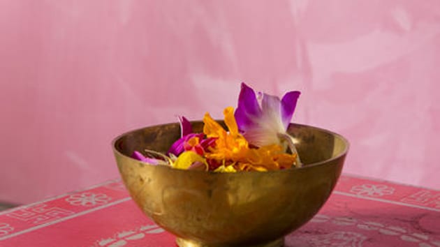 Sięgamy raczej po intensywne odcienie, jak pomarańcz, róż, czerwień lub błękit