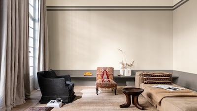 Salon w kolorach Dulux Ambiance Ceramic z palety NEUTRAL COLOURS