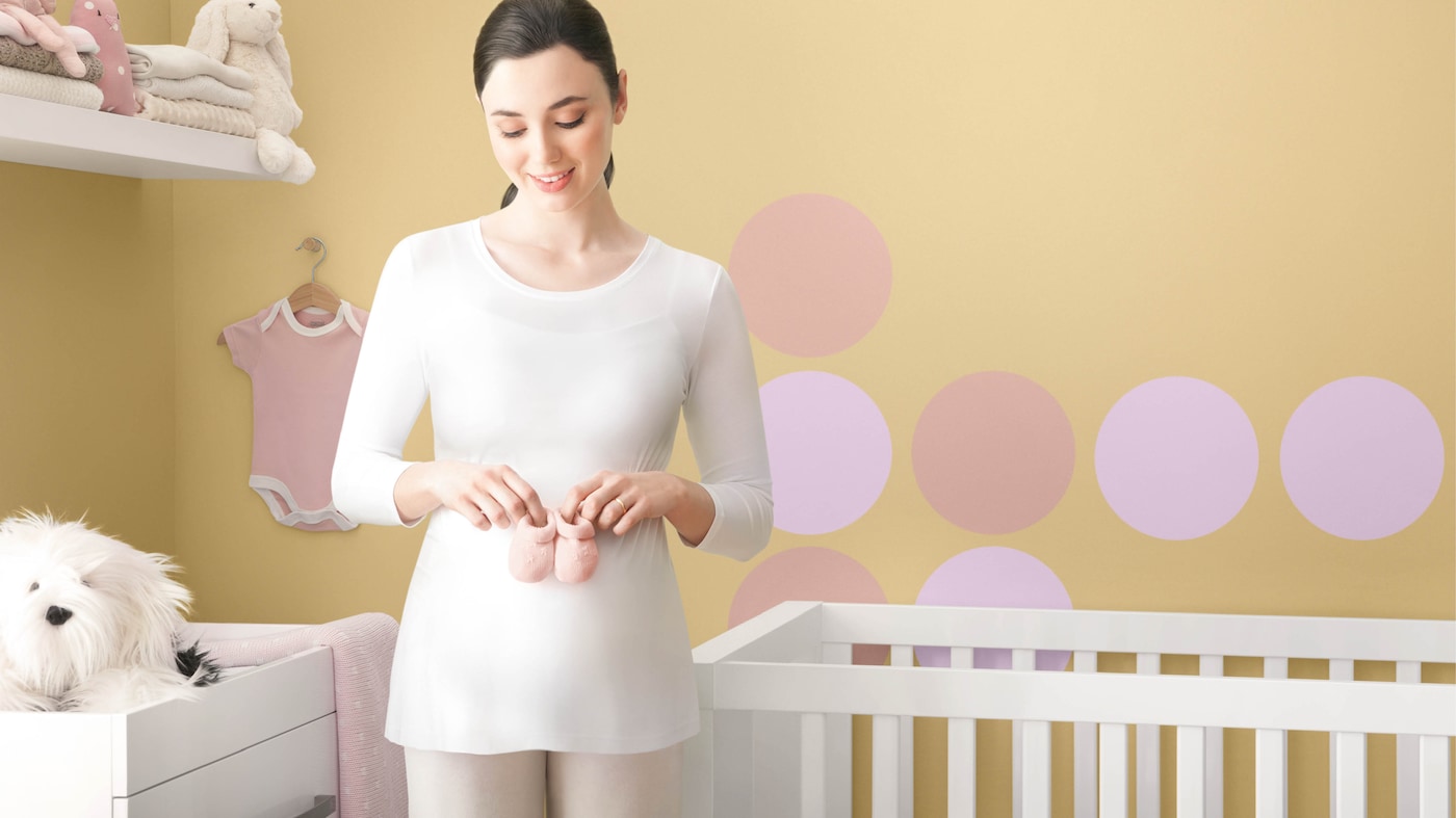 Circular patterns tend to feel uplifting, making it perfect choice for your baby’s nursery. Use a water glass to stencil brightly coloured dots on the upper part of one wall so your baby will be able to see them from the cot.