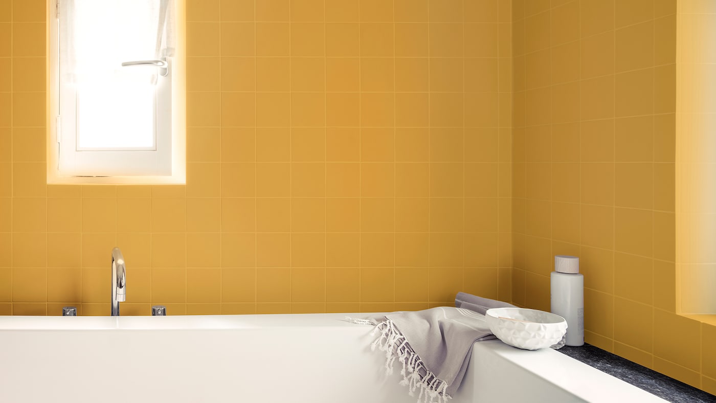 Yellow bathroom tiles