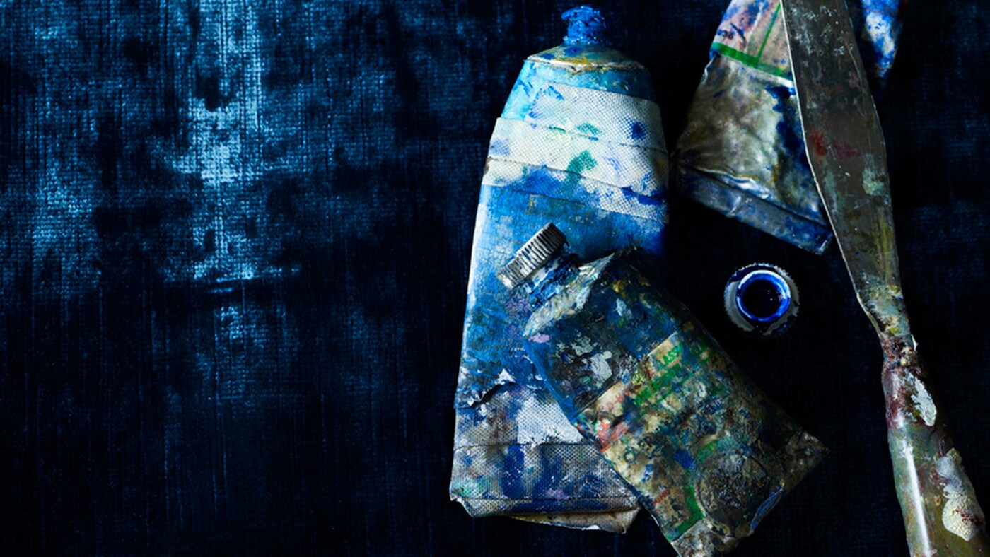 Love the look of deep indigo blue? This timeless colour is as fashionable for the home as it is for your clothes. 