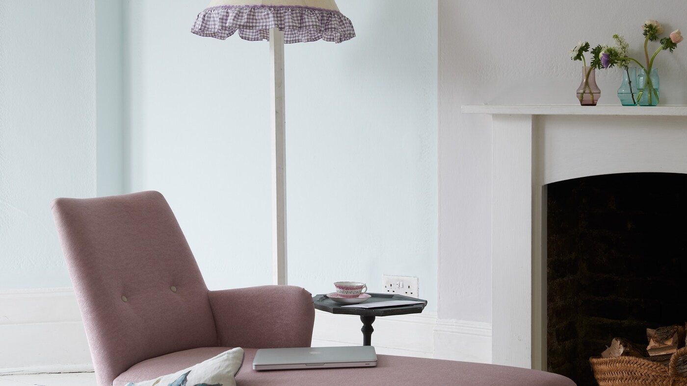 A room decorated in pastels doesn’t have to look childlike. Here’s how to create a pastel-hued space that exudes sophistication.