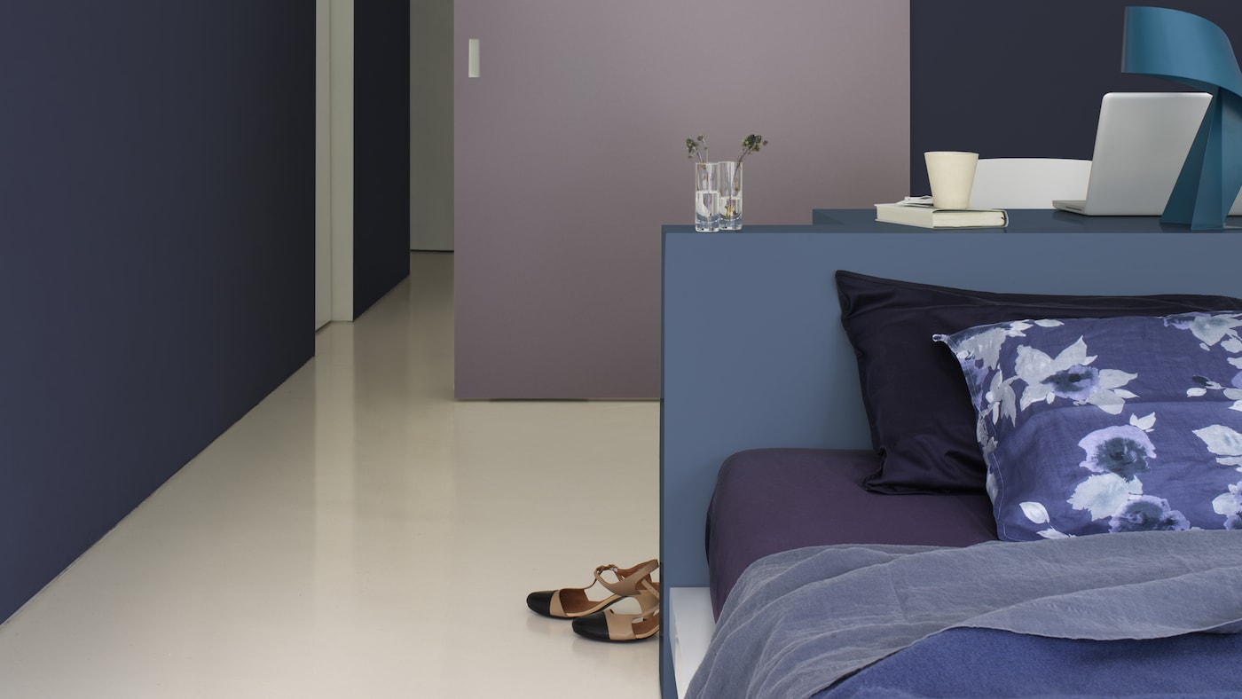 Deep jewel tones add a sense of exotic decadence to a scheme. Mimic the depth and colour of gemstones by mixing matt and gloss finishes