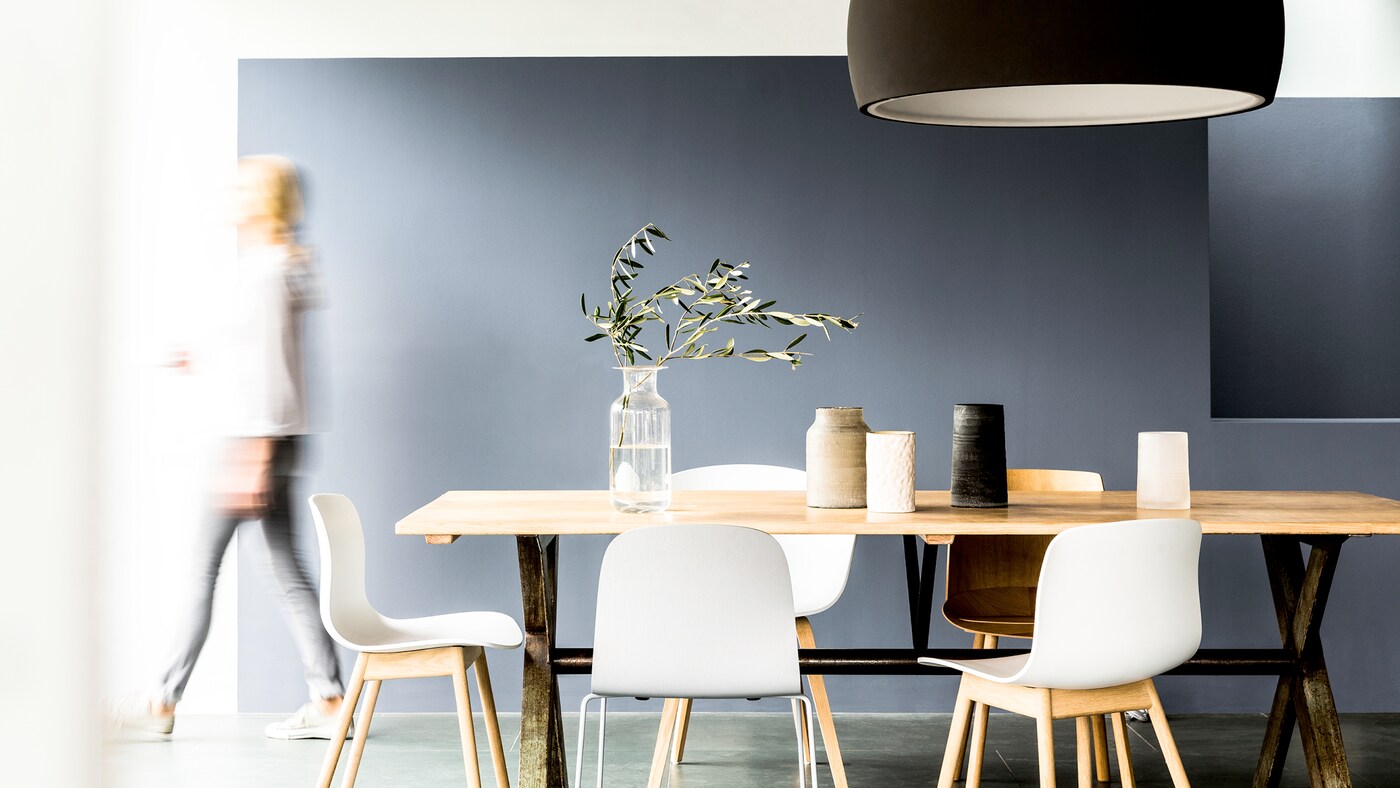 If you’re worried black and white will look too harsh in your new home, why not try softening the look using similar, more versatile, colour pairings?