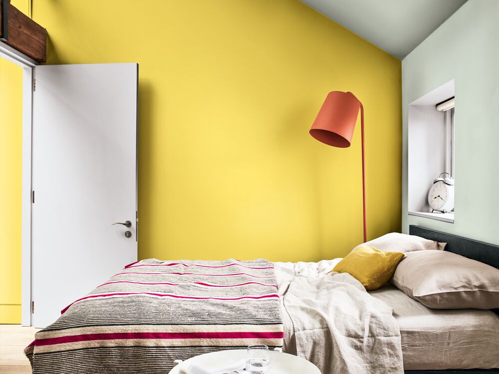 Yellow paint colour