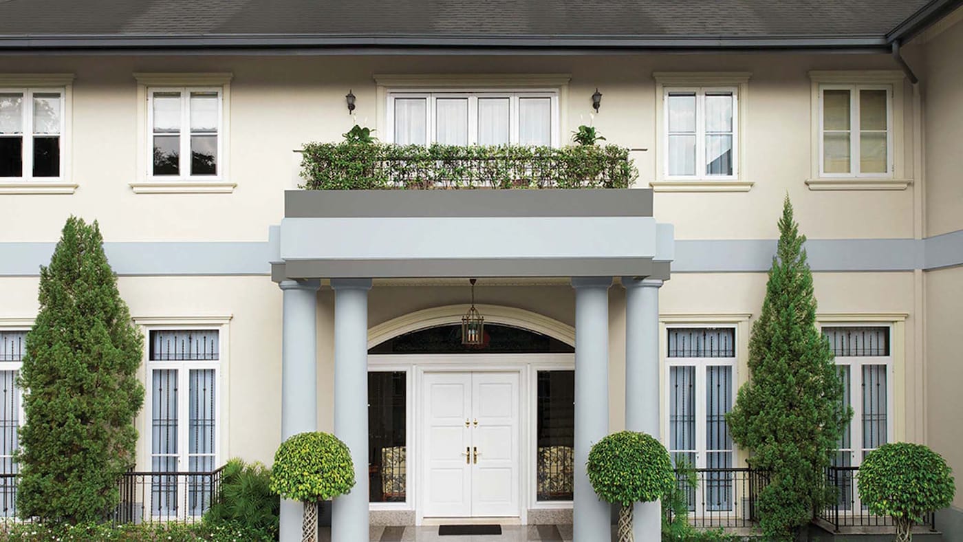 จานสีที่เต็มไปด้วยเสน่ห์เหนือกาลเวลาในโทนสีอบอุ่น