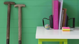 Add accents of hot pink to fresh green